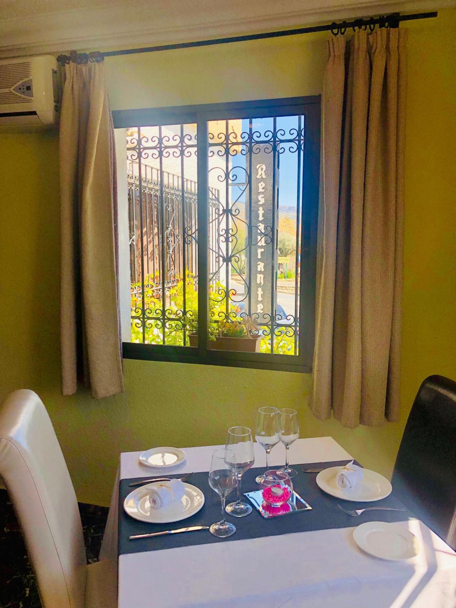 אורגיווה Hotel Puerta Nazari מראה חיצוני תמונה