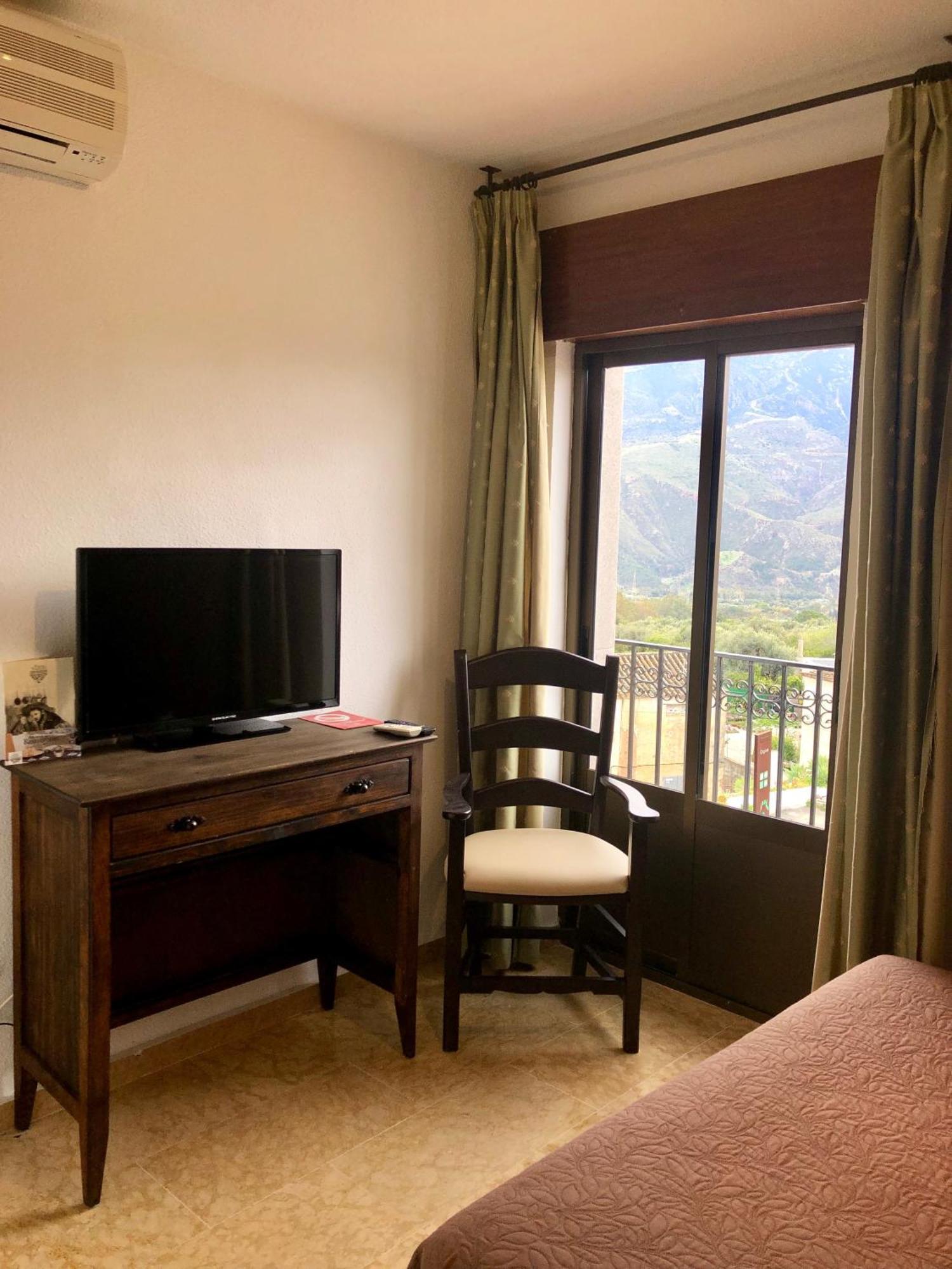 אורגיווה Hotel Puerta Nazari מראה חיצוני תמונה