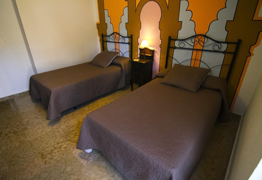 אורגיווה Hotel Puerta Nazari מראה חיצוני תמונה