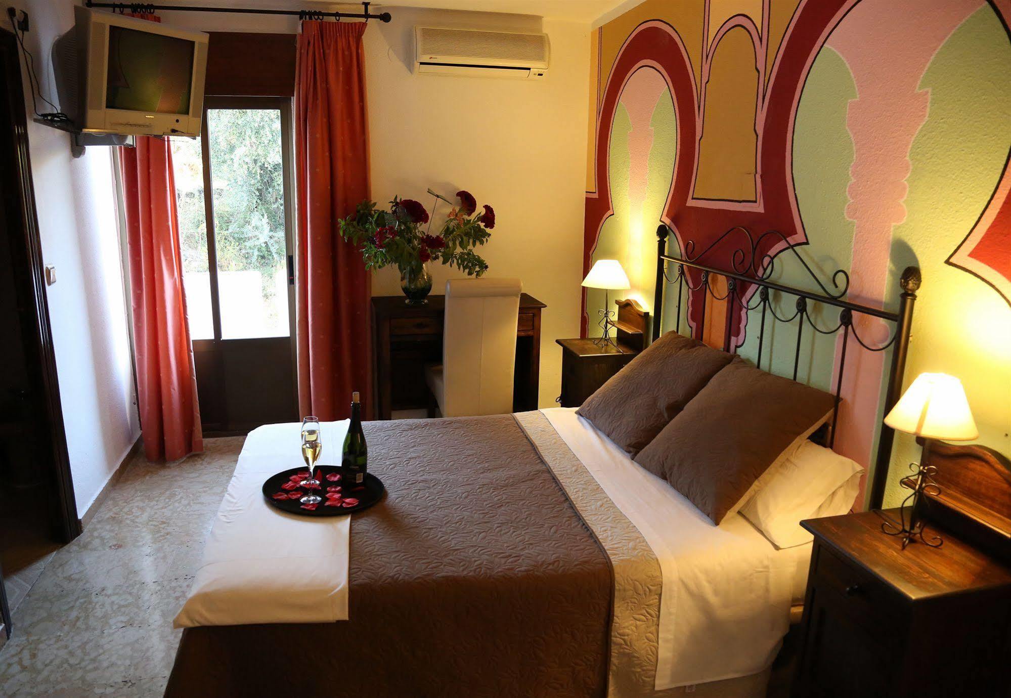 אורגיווה Hotel Puerta Nazari מראה חיצוני תמונה
