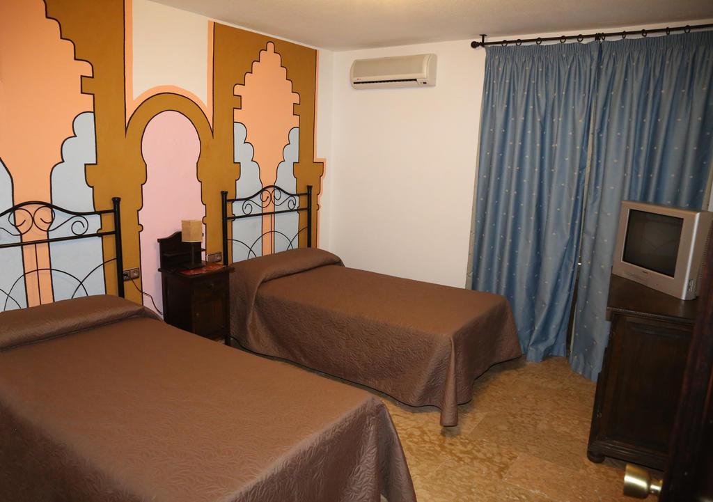 אורגיווה Hotel Puerta Nazari מראה חיצוני תמונה